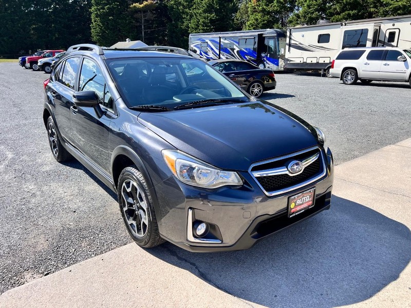 Subaru Crosstrek Vehicle Image 03