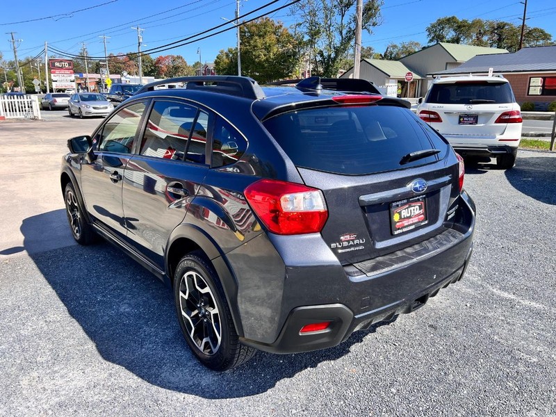 Subaru Crosstrek Vehicle Image 07