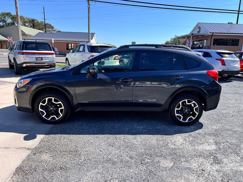 Subaru Crosstrek Vehicle Image 08