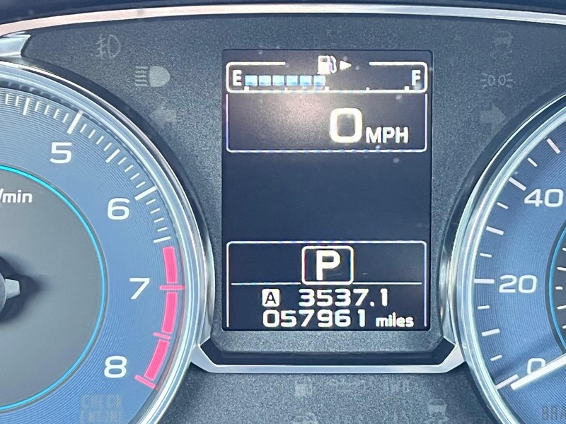 Subaru Crosstrek Vehicle Image 10