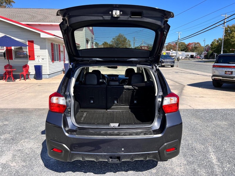 Subaru Crosstrek Vehicle Image 16
