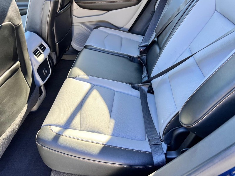 GMC Terrain Vehicle Image 15