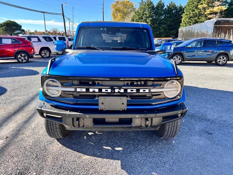 2023 Ford Bronco Outer Banks photo 2