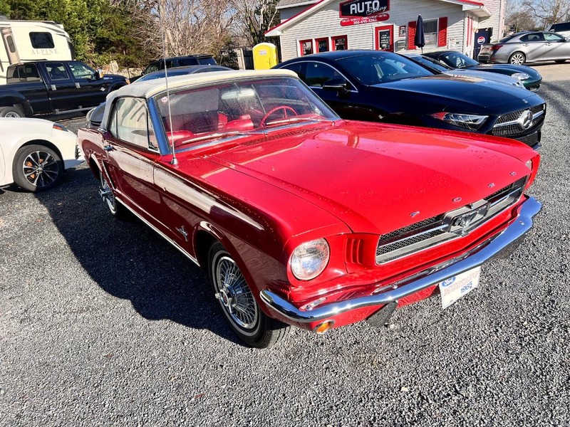 Ford Mustang Vehicle Image 03