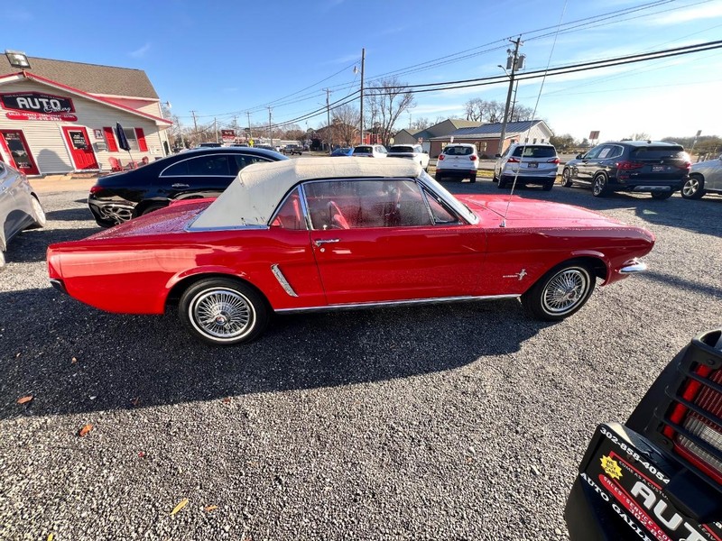 Ford Mustang Vehicle Image 04