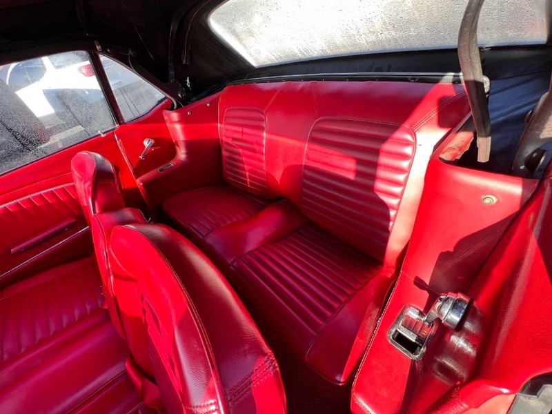 Ford Mustang Vehicle Image 10