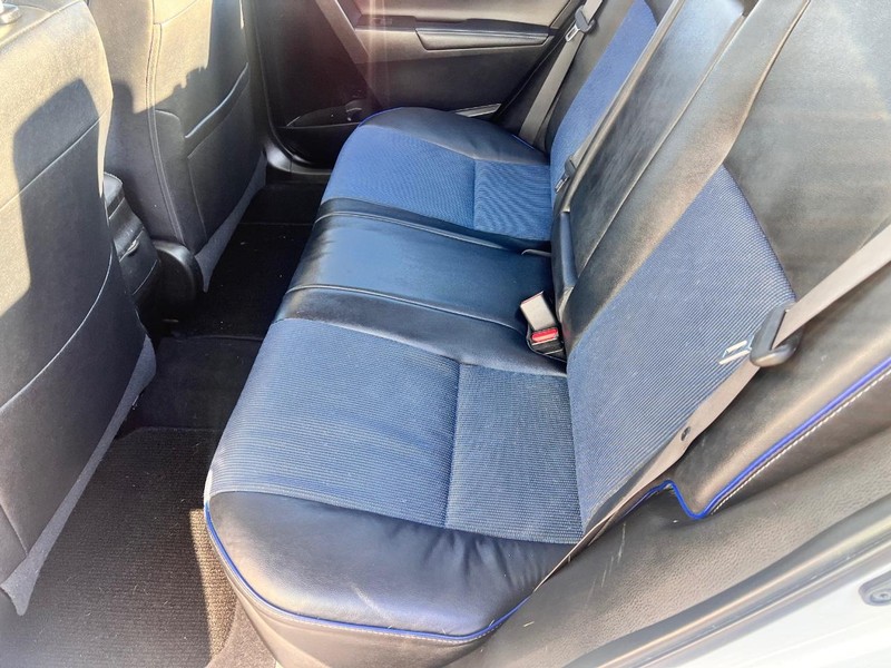 Toyota Corolla Vehicle Image 14