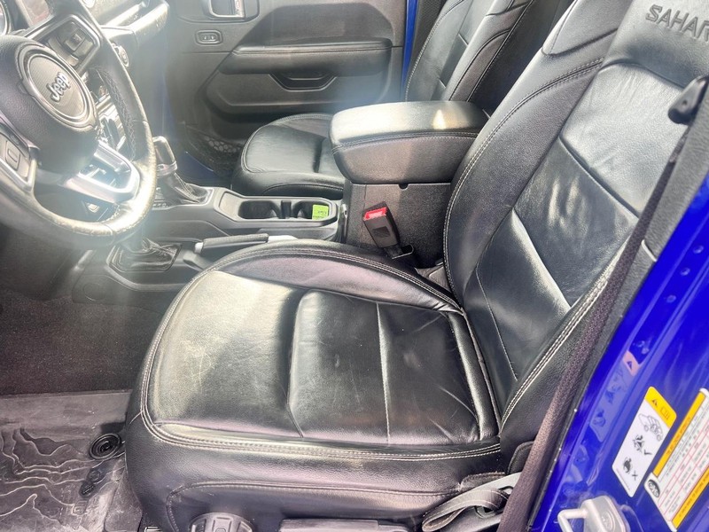 Jeep WRANGLER UNLIMI Vehicle Image 12