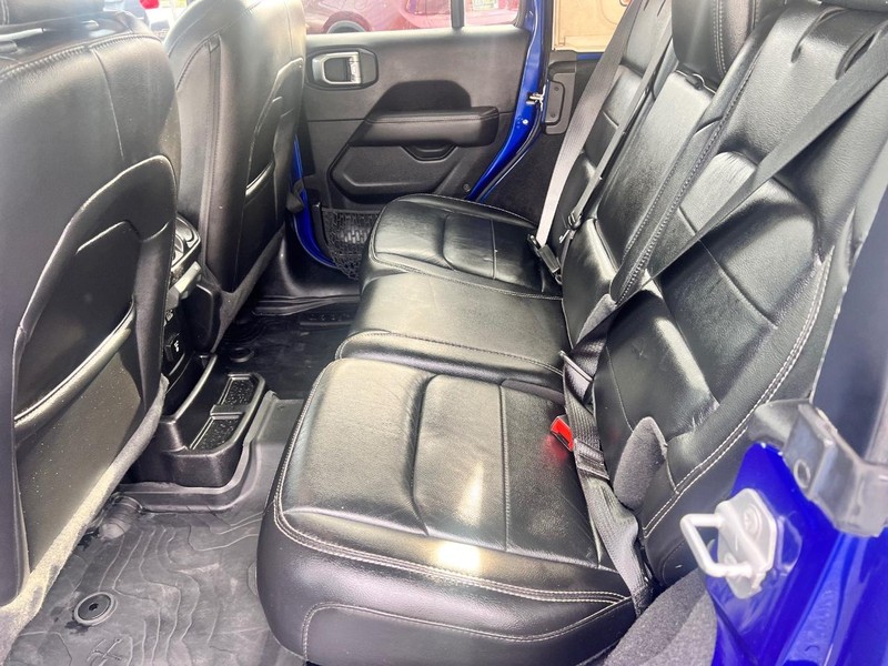 Jeep WRANGLER UNLIMI Vehicle Image 13