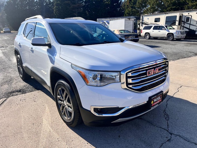 GMC Acadia Vehicle Image 03