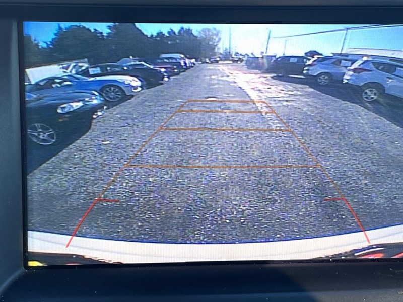 GMC Acadia Vehicle Image 13