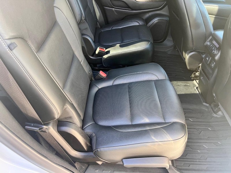 GMC Acadia Vehicle Image 19