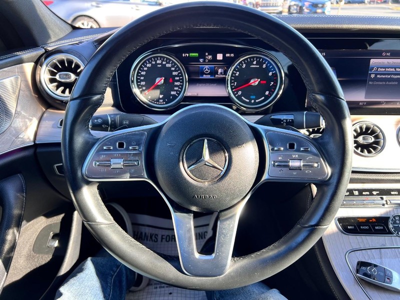 Mercedes-Benz CLS Vehicle Image 10