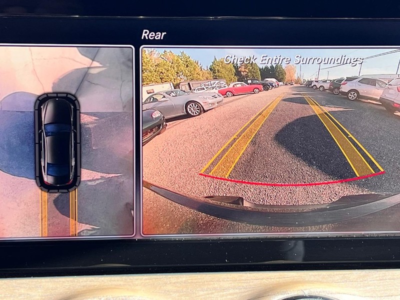 Mercedes-Benz CLS Vehicle Image 12