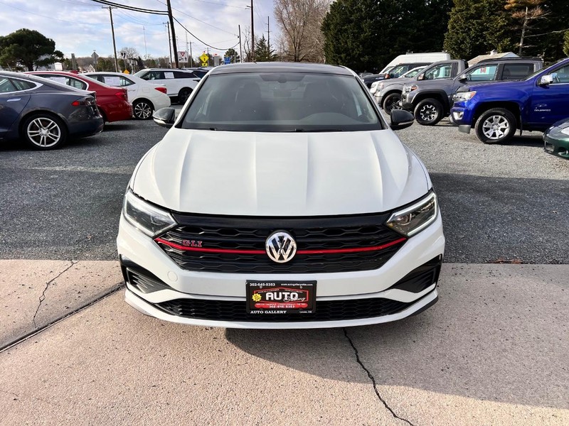 Volkswagen Jetta Vehicle Image 02