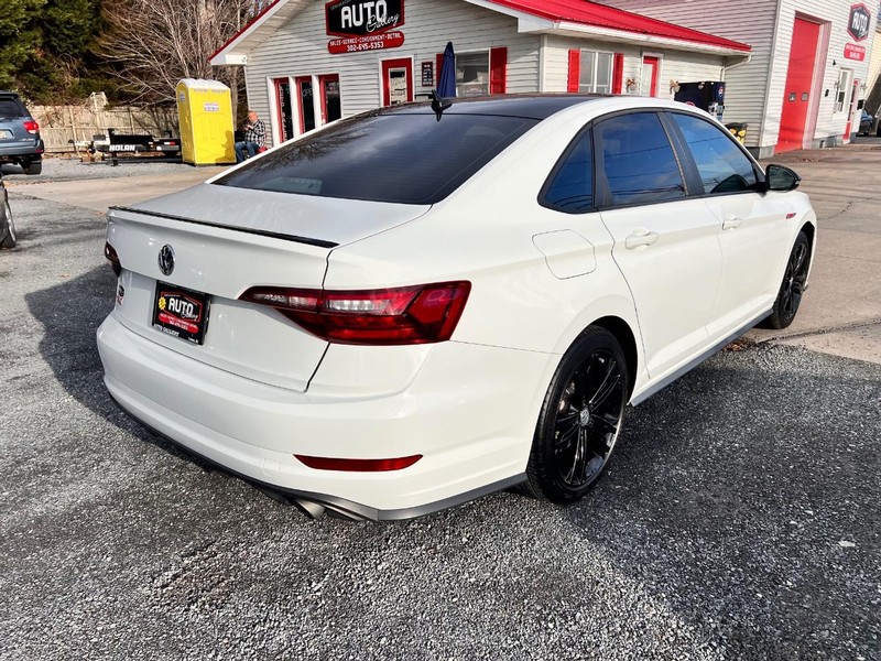 Volkswagen Jetta Vehicle Image 05