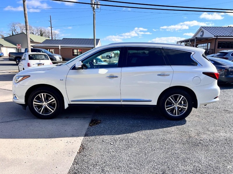INFINITI QX60 Vehicle Image 08