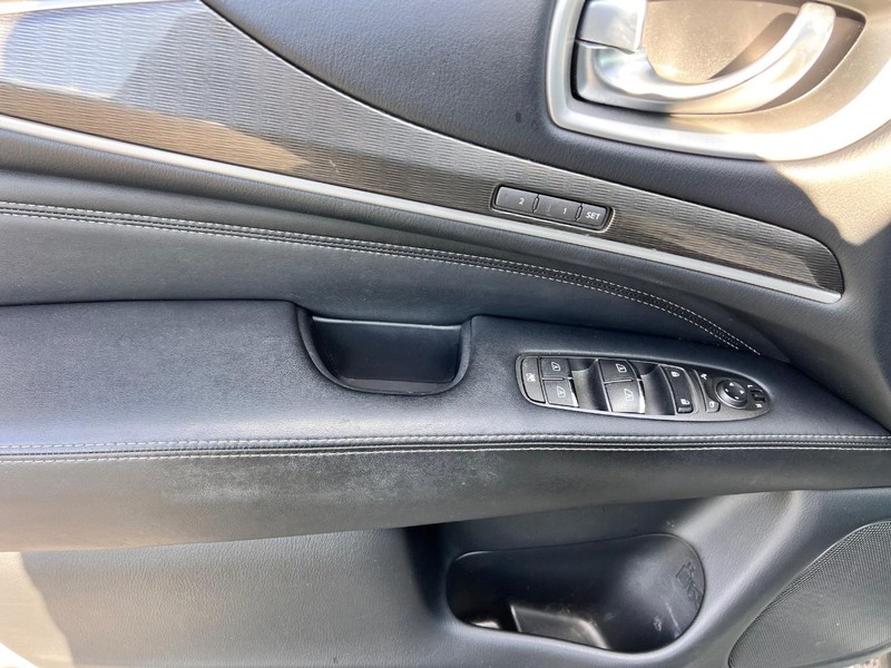 INFINITI QX60 Vehicle Image 09