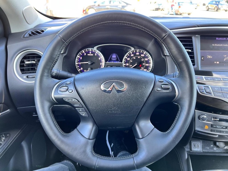 INFINITI QX60 Vehicle Image 10