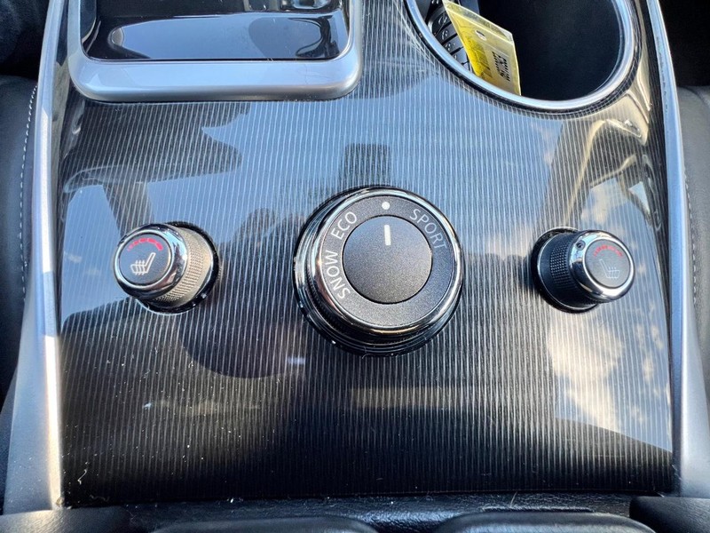 INFINITI QX60 Vehicle Image 14