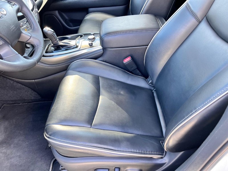 INFINITI QX60 Vehicle Image 15