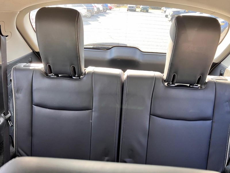 INFINITI QX60 Vehicle Image 17