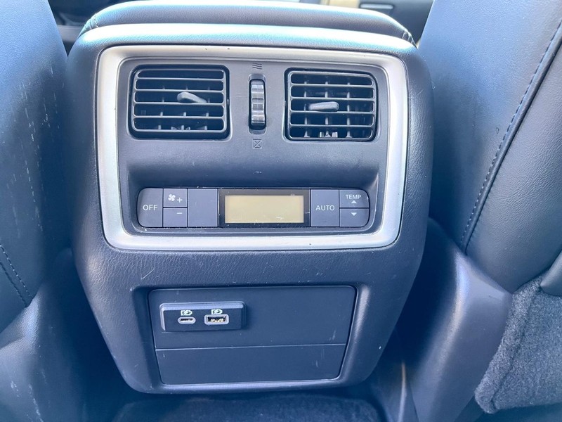 INFINITI QX60 Vehicle Image 18