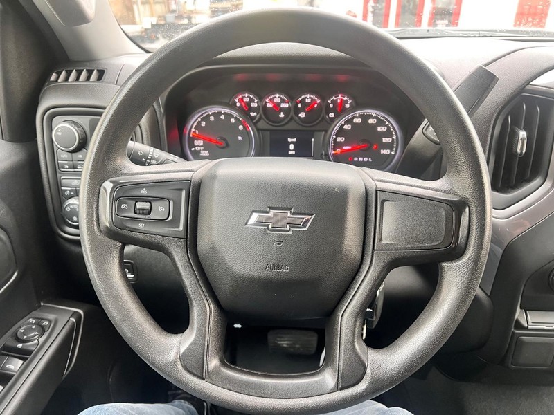 Chevrolet Silverado 1500 Vehicle Image 11