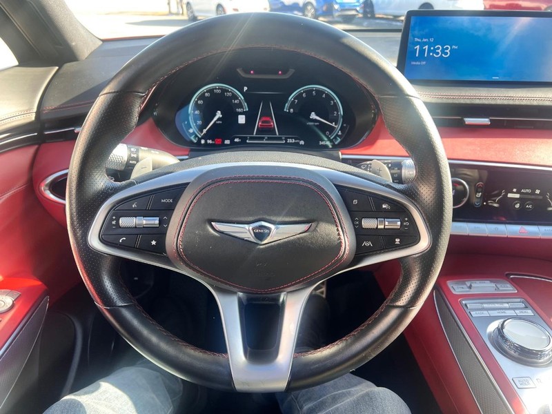 Genesis GV70 Vehicle Image 10