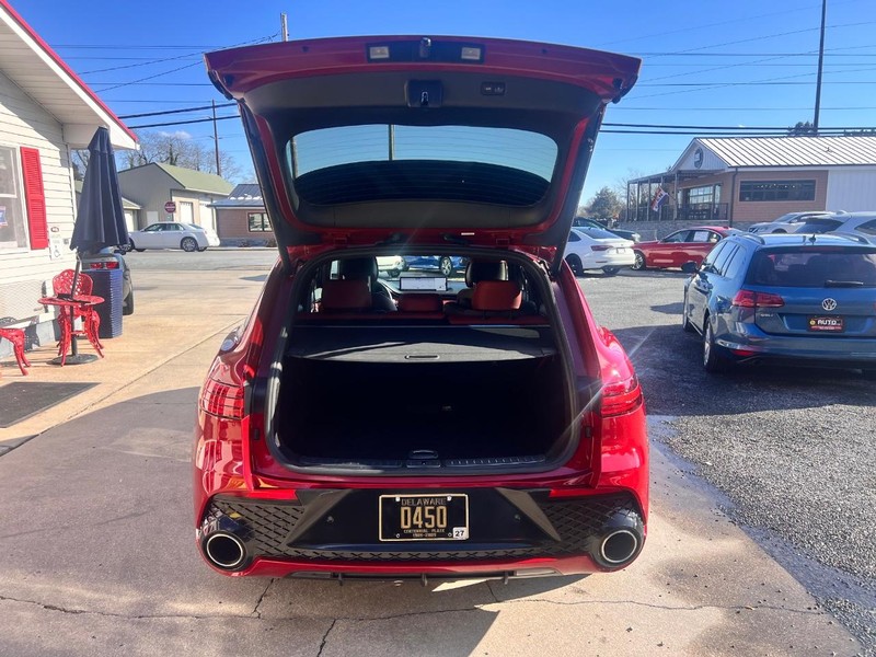 Genesis GV70 Vehicle Image 19