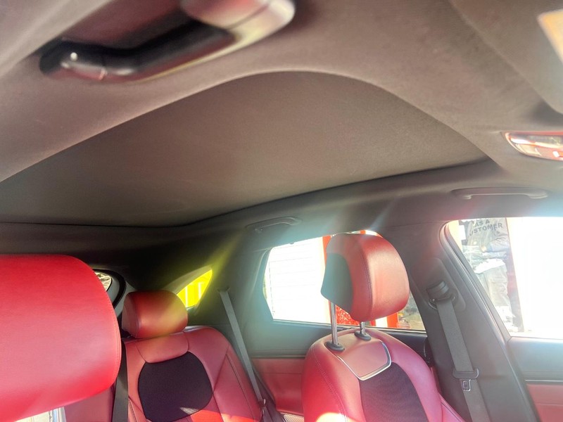 Genesis GV70 Vehicle Image 21