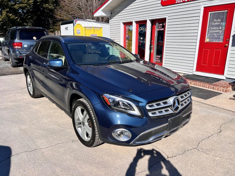 Mercedes-Benz GLA Vehicle Image 03