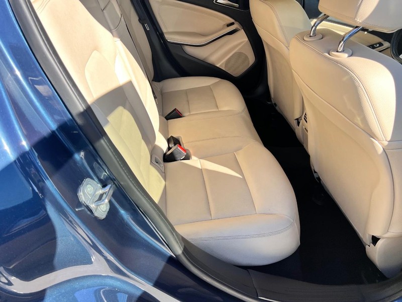 Mercedes-Benz GLA Vehicle Image 16