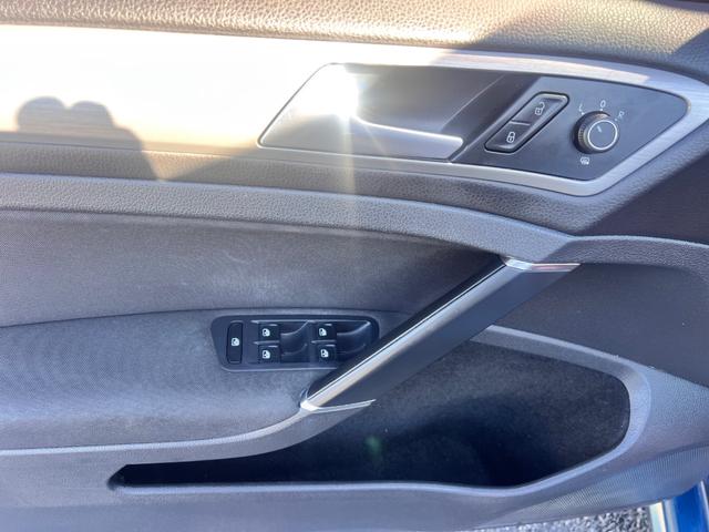 Volkswagen GOLF SPORTWAGEN Vehicle Image 09