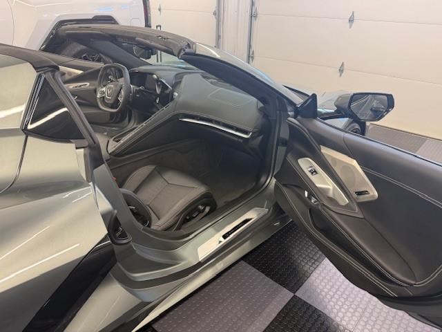 Chevrolet Corvette Vehicle Image 15