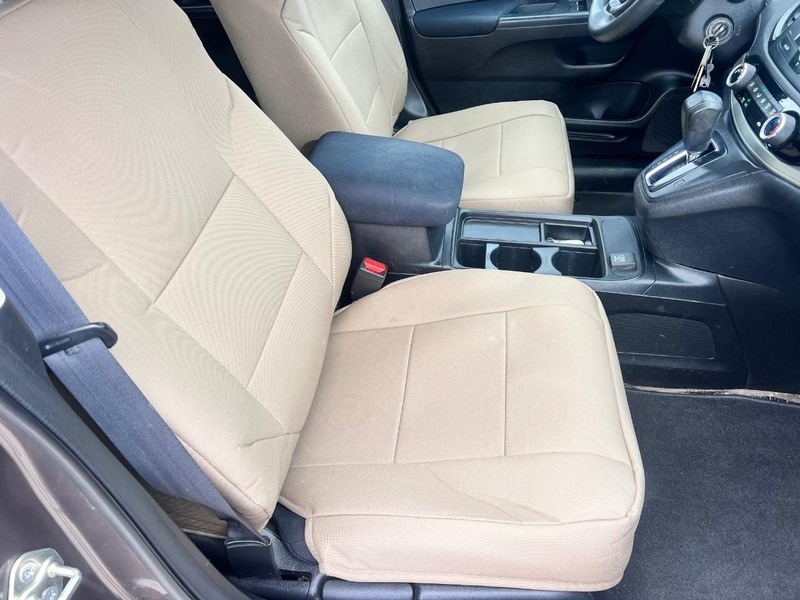 Honda CR-V Vehicle Image 16