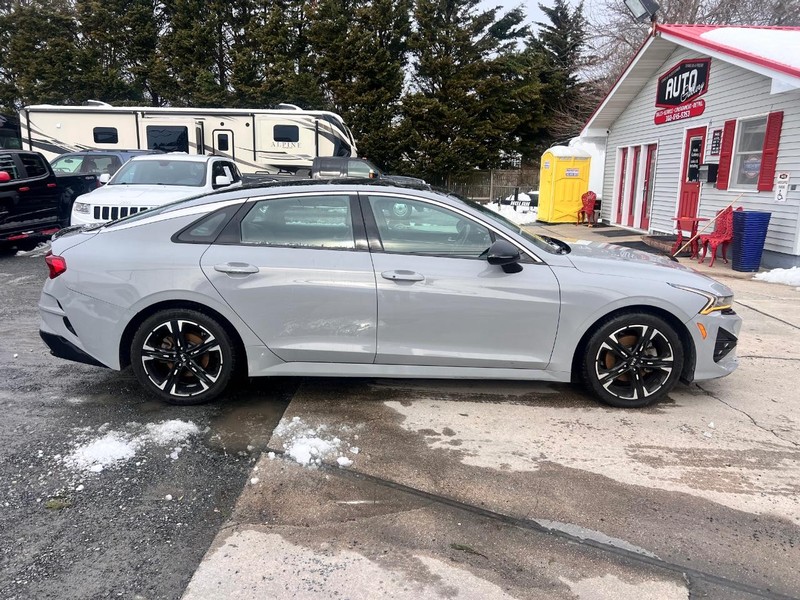 Kia K5 Vehicle Image 04