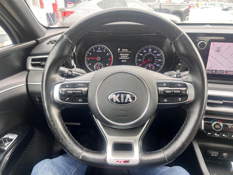 Kia K5 Vehicle Image 10