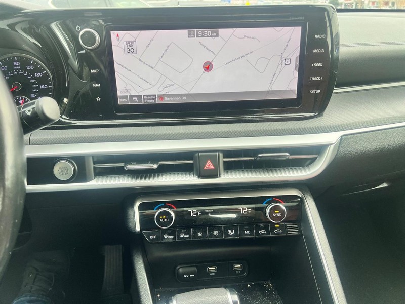 Kia K5 Vehicle Image 11