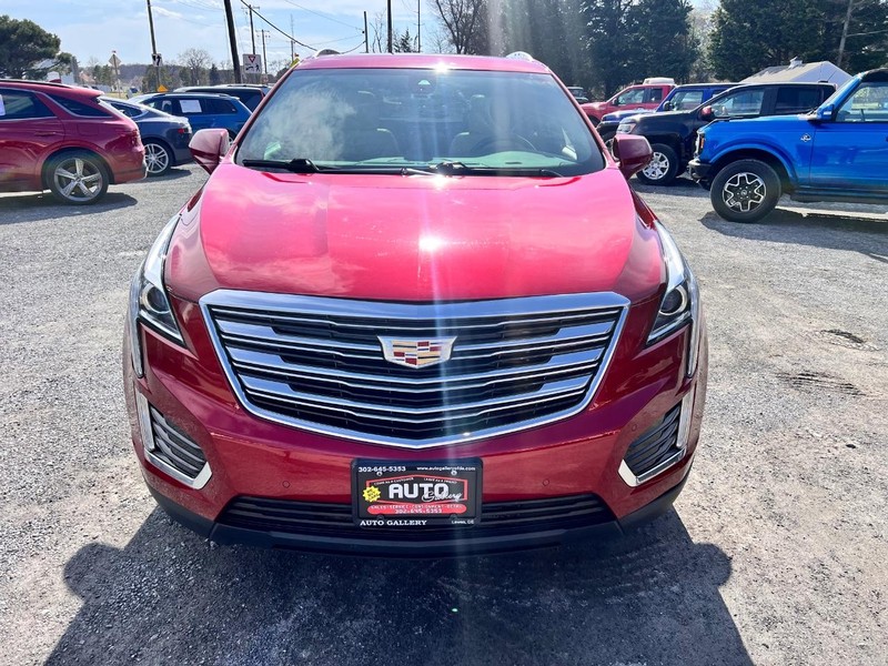 Cadillac XT5 Vehicle Image 02