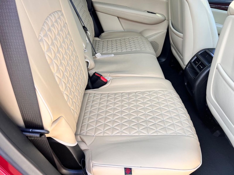 Cadillac XT5 Vehicle Image 15