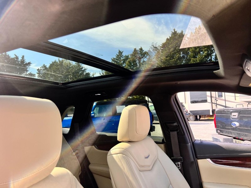 Cadillac XT5 Vehicle Image 17