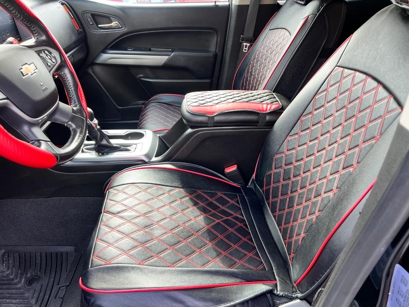 Chevrolet Colorado Vehicle Image 14