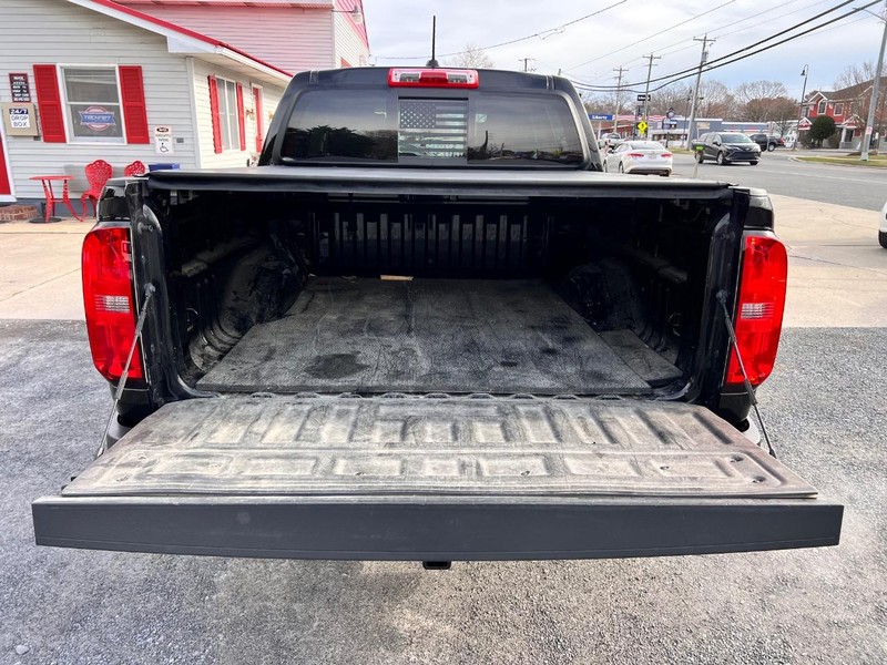 Chevrolet Colorado Vehicle Image 16