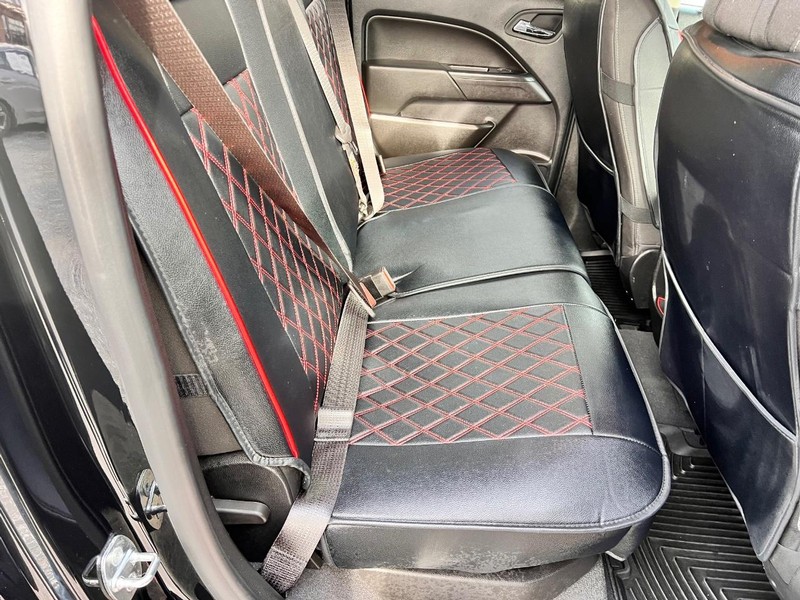 Chevrolet Colorado Vehicle Image 17