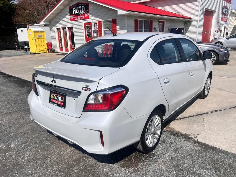 Mitsubishi Mirage Vehicle Image 05