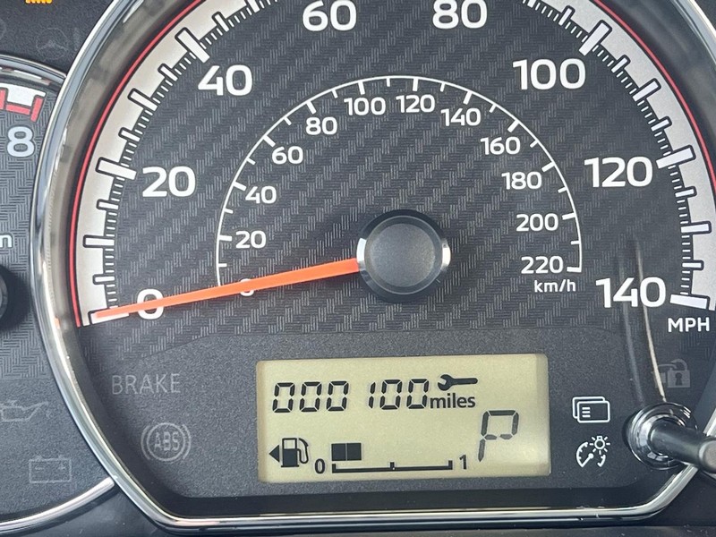 Mitsubishi Mirage Vehicle Image 11