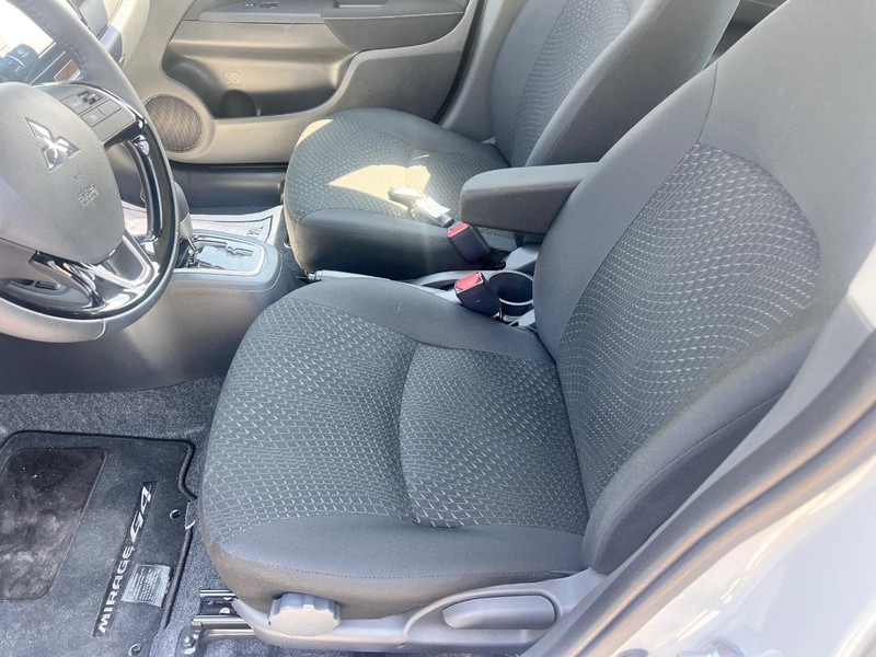 Mitsubishi Mirage Vehicle Image 15