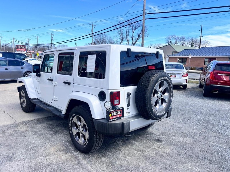 2018 Jeep Wrangler JK Unlimited Sahara - Photo 7