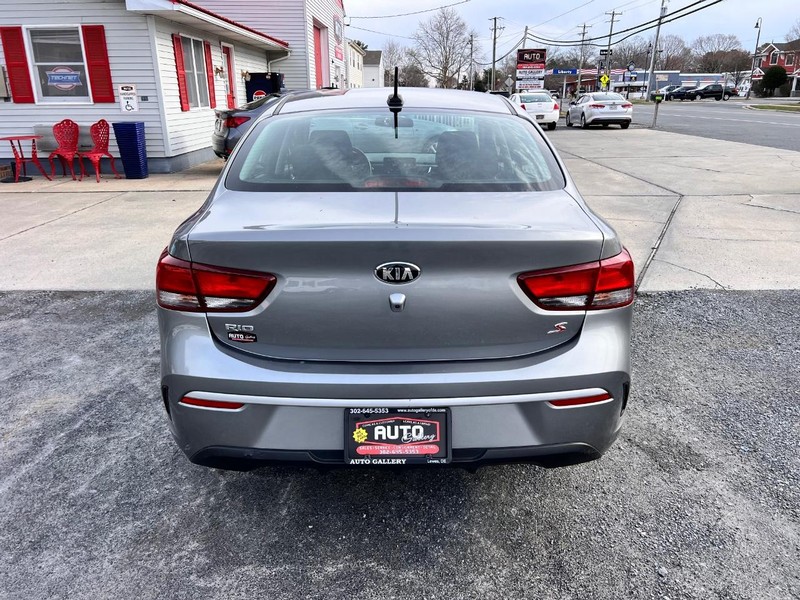 Kia Rio Vehicle Image 06